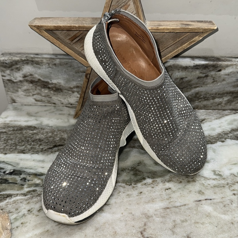 L’Amour Des Pieds Helana Sneakers 7.5